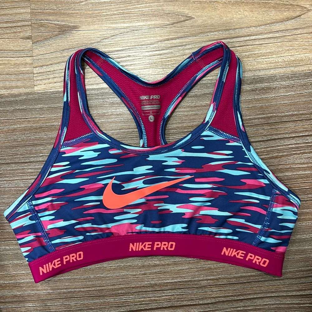 Nike Pro Sports bra. Size Large